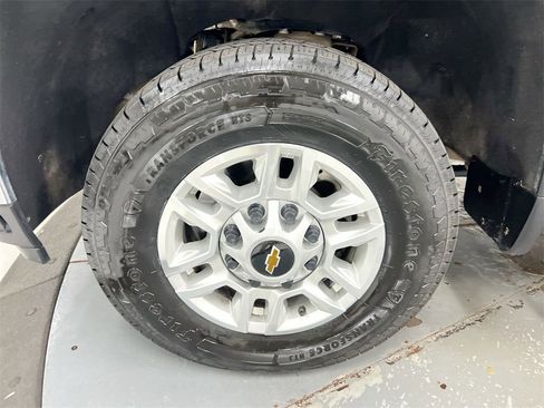 Used 2024 Chevrolet Silverado 2500 LT image 26