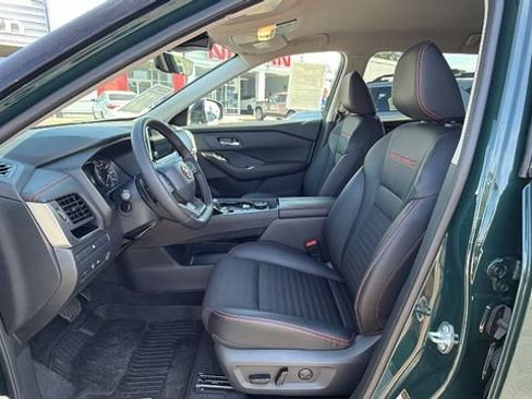 Used 2026 Nissan Rogue SV AWD/4WD image 33
