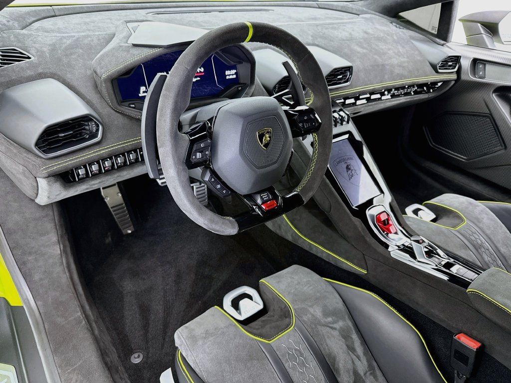 Used 2024 Lamborghini Huracan Sterrato AWD/4WD image 9