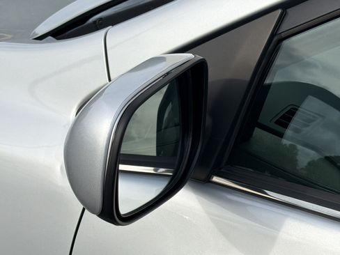 Used 2013 Toyota Corolla LE FWD image 21