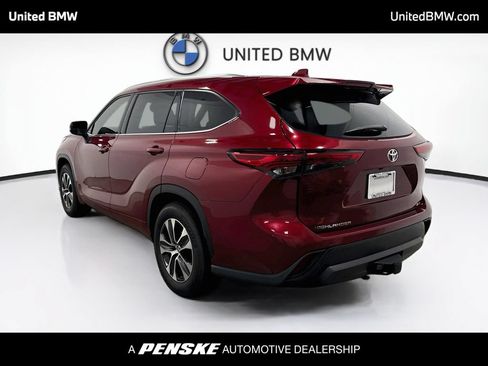 Used 2020 Toyota Highlander XLE FWD image 7