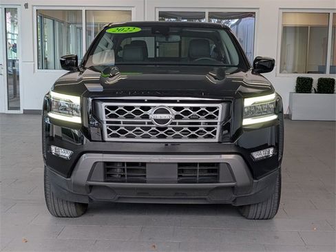 Used 2022 Nissan Frontier SV w/ SV Premium Package image 2