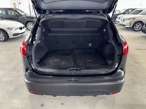 Used 2017 Nissan Rogue Sport SL w/ SL Premium Package image 13