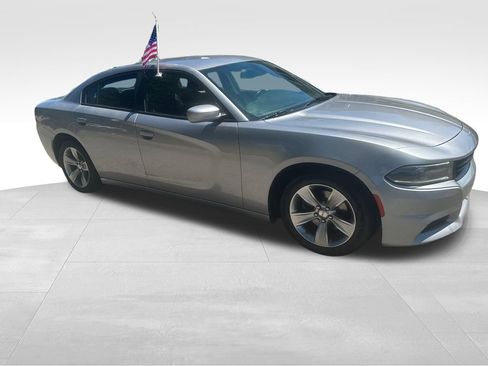 Used 2018 Dodge Charger SXT Plus RWD image 33