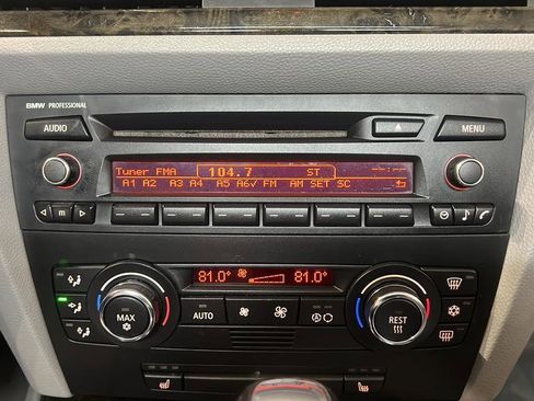 Used 2009 BMW 328i Coupe image 24