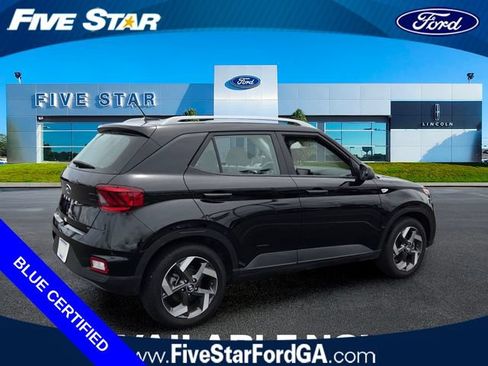 Used 2026 Hyundai Venue SEL FWD image 8