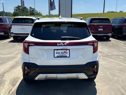 New 2026 Kia Seltos S FWD image 7