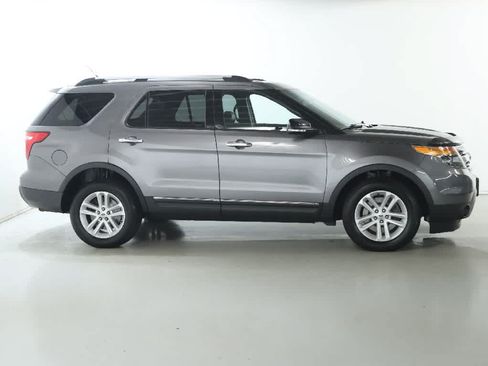 Used 2013 Ford Explorer XLT AWD/4WD image 11