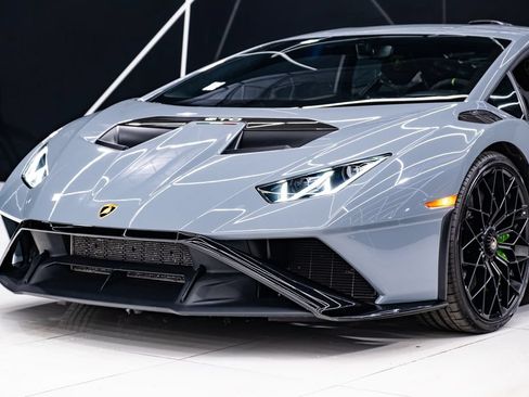 Used 2023 Lamborghini Huracan STO RWD image 4