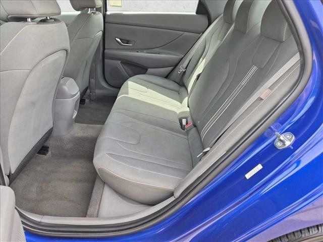 Used 2024 Hyundai Elantra SEL FWD image 19