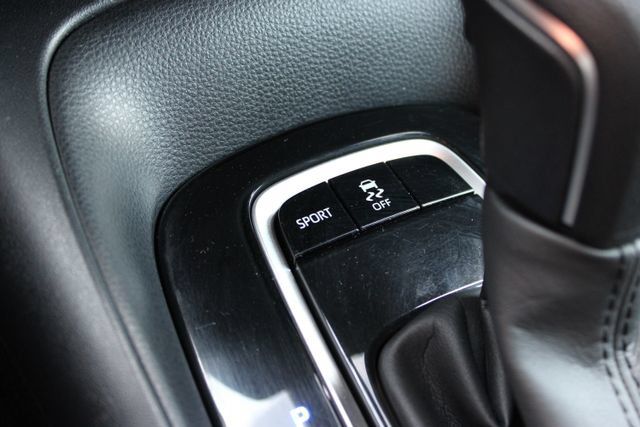 Used 2022 Toyota Corolla SE w/ SE Premium Package FWD image 22