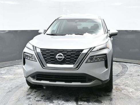 Used 2023 Nissan Rogue SV FWD image 6