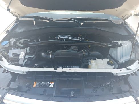 Used 2022 Ford Explorer Platinum w/ Equipment Group 601A AWD/4WD image 33