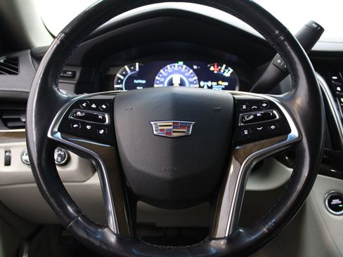 Used 2019 Cadillac Escalade Luxury image 41