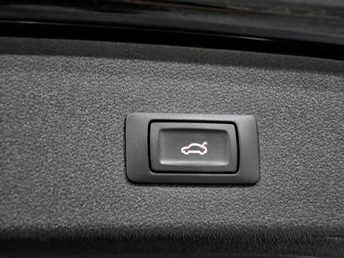 Used 2015 Audi SQ5 Premium Plus image 32