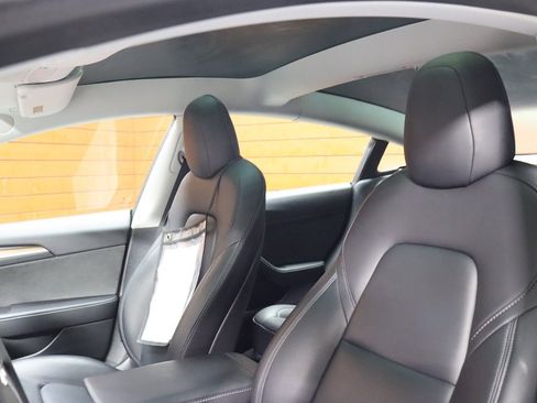 Used 2023 Tesla Model 3 Standard Range image 30