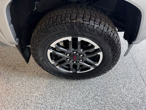 Used 2024 Toyota Tacoma TRD Sport w/ TRD Sport Upgrade Package image 13