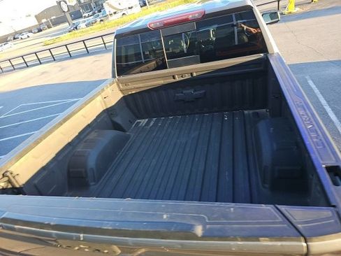 Used 2021 Chevrolet Silverado 1500 LTZ w/ LTZ Premium Package AWD/4WD image 11