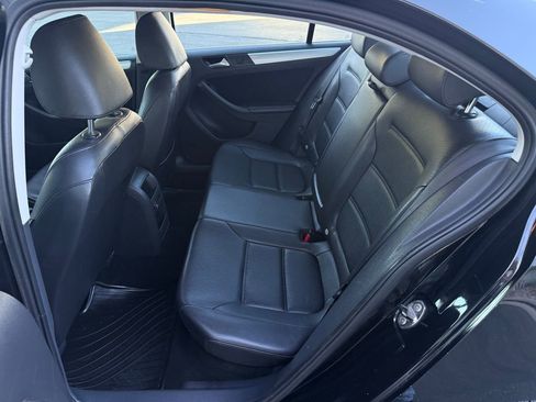 Used 2014 Volkswagen Jetta SE FWD image 30