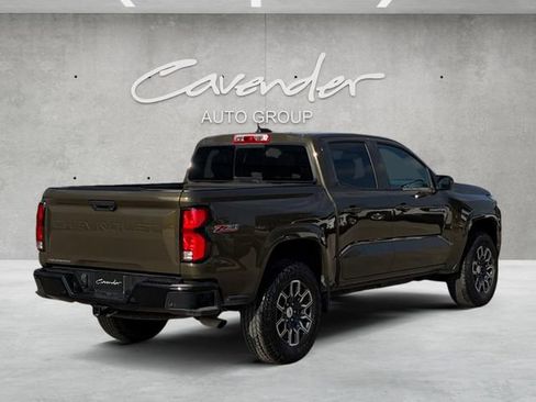 Used 2024 Chevrolet Colorado Z71 w/ Z71 Convenience Package 2 image 16