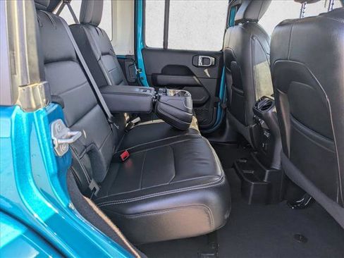 Used 2020 Jeep Wrangler Unlimited Sahara AWD/4WD image 20