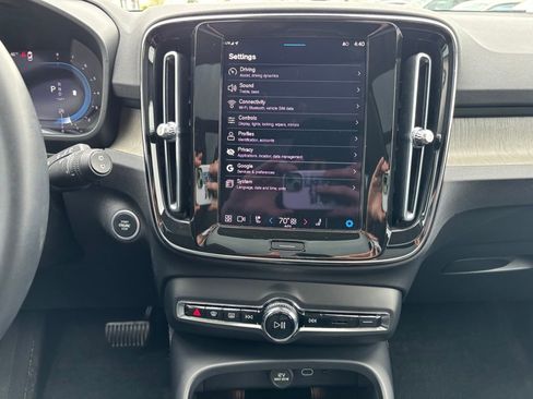 Used 2023 Volvo XC40 B5 Plus w/ Driver Assist Package AWD/4WD image 11