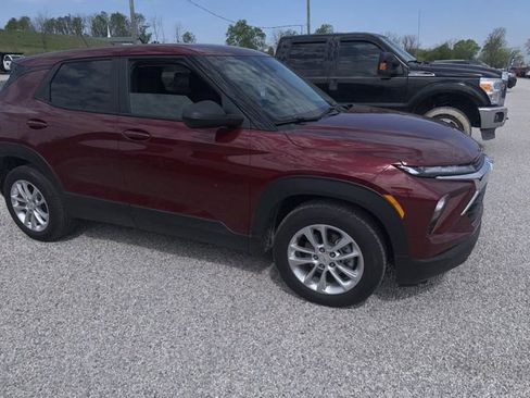 Used 2024 Chevrolet TrailBlazer LS w/ LS Convenience Package image 8