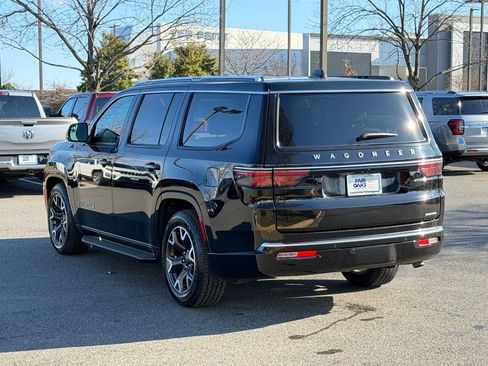 Certified 2024 Jeep Wagoneer Series III image 9