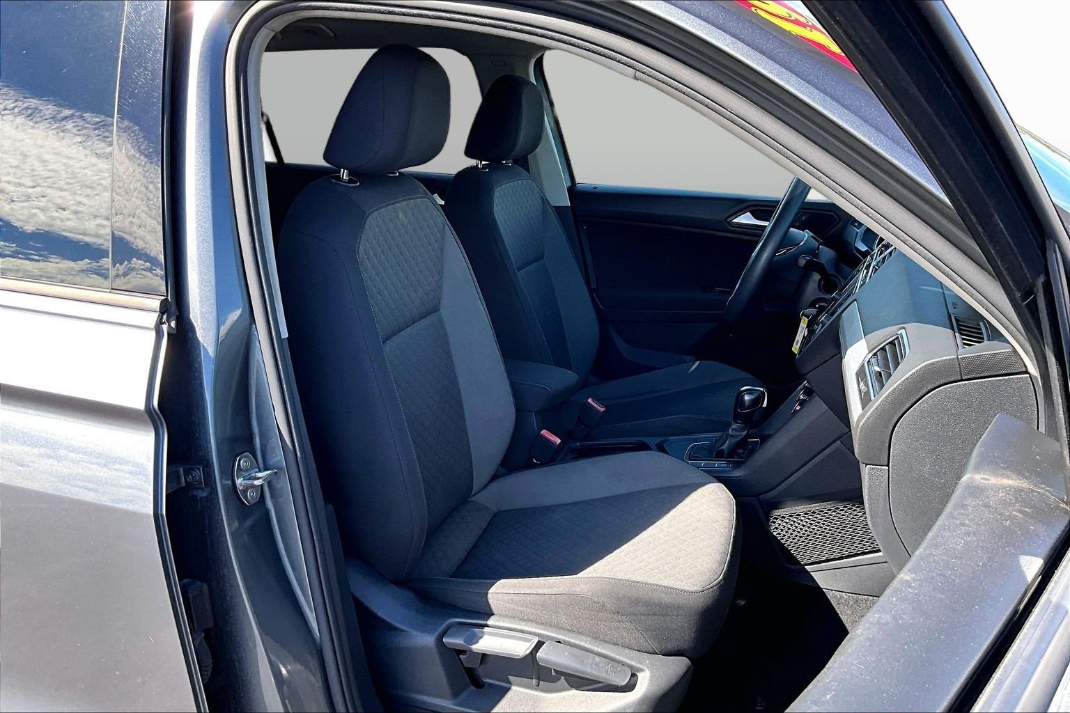 Used 2019 Volkswagen Tiguan S FWD image 7