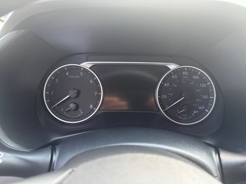 Used 2024 Nissan Sentra SV FWD image 16