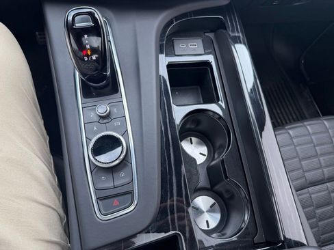 Used 2023 Cadillac Escalade V image 25