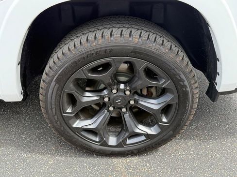 Used 2021 RAM 1500 Limited w/ Night Edition AWD/4WD image 7