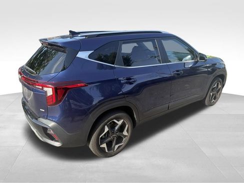 Used 2024 Kia Seltos EX AWD/4WD image 5