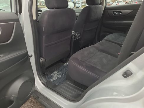 Used 2016 Nissan Rogue S image 20