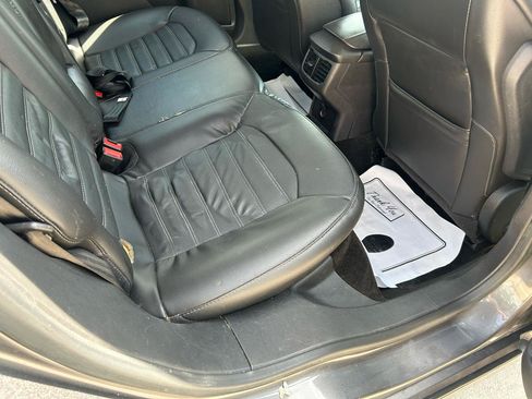 Used 2014 Ford Fusion SE w/ Equipment Group 202A FWD image 11