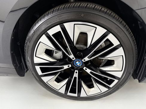 Used 2025 BMW i5 eDrive40i w/ Premium Package RWD image 32