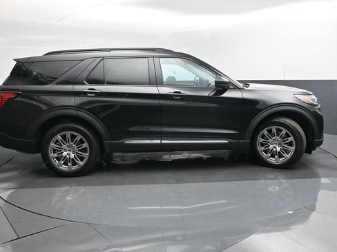 New 2025 Ford Explorer Active w/ Active Comfort Package image 6
