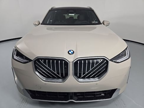 New 2026 BMW X3 xDrive30 w/ Premium Package image 2