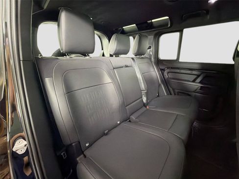 Certified 2026 Land Rover Defender 110 OCTA AWD/4WD image 27