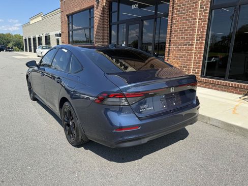 Used 2025 Honda Accord SE image 32
