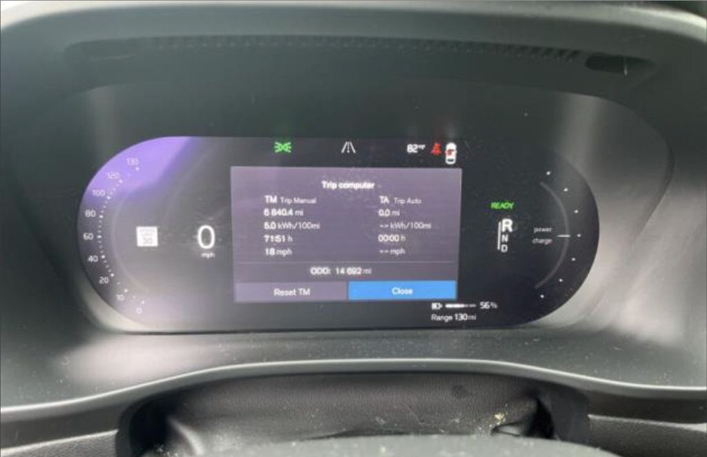 Used 2024 Volvo XC40 Recharge Plus w/ Protection Package Premier AWD/4WD image 4