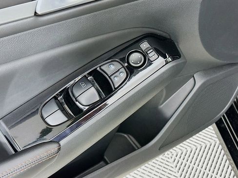 Certified 2024 Nissan Altima 2.5 SR FWD image 24