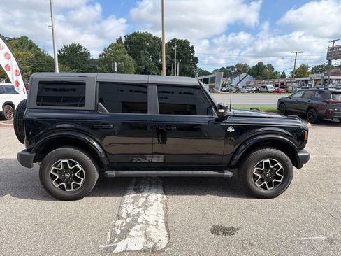Used 2024 Ford Bronco Outer Banks AWD/4WD image 6