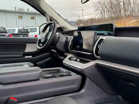 Used 2025 Ford Expedition Max Active image 15