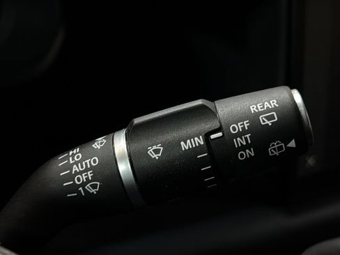 Used 2023 Land Rover Defender 110 X AWD/4WD image 41