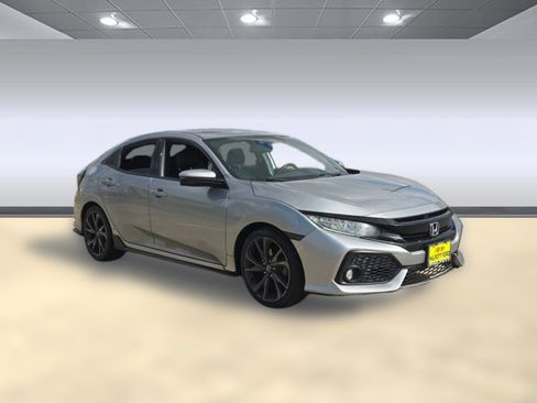 Used 2018 Honda Civic Sport Touring image 7