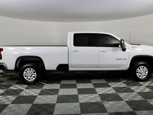Used 2023 Chevrolet Silverado 2500 LT image 9
