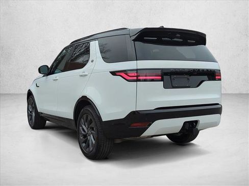 Certified 2024 Land Rover Discovery Dynamic SE image 12