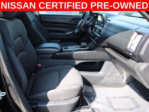 Certified 2024 Nissan Pathfinder SV image 20