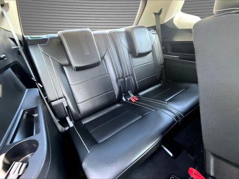Used 2023 Volkswagen Atlas SE AWD/4WD image 17